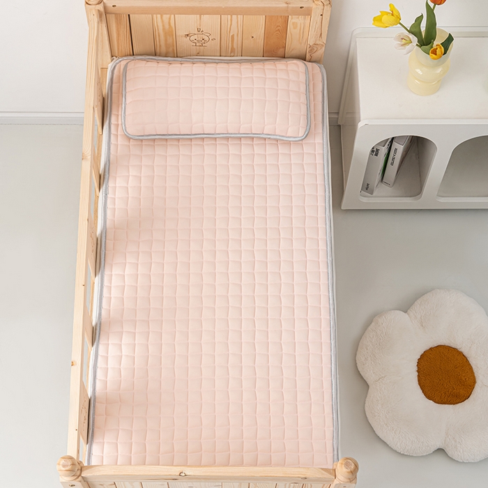 91家纺网 家纺一手货源 找家纺 吾诺家居 2024新款冰嘟嘟儿童硅胶凉席 浅粉