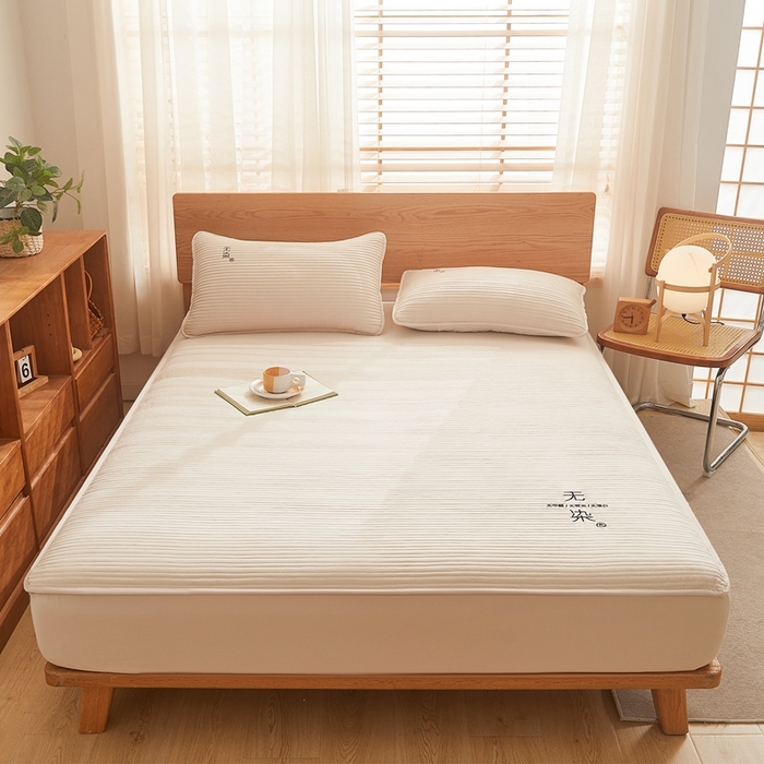 91家纺网 家纺一手货源 找家纺 鹿辉家居（原吉欧力） 2024新款无染刺绣夹棉床笠 无染卡其