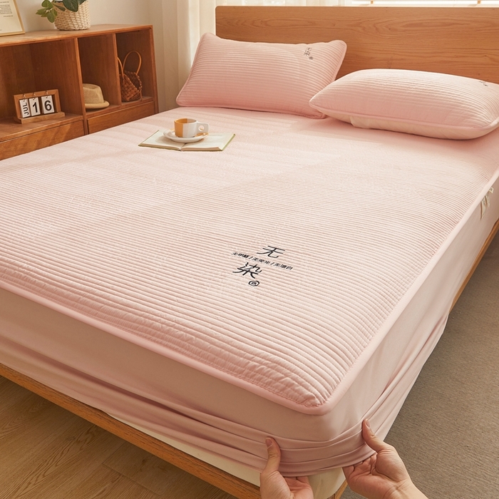 91家纺网 家纺一手货源 找家纺 鹿辉家居（原吉欧力） 2024新款无染刺绣夹棉床笠 无染浅粉