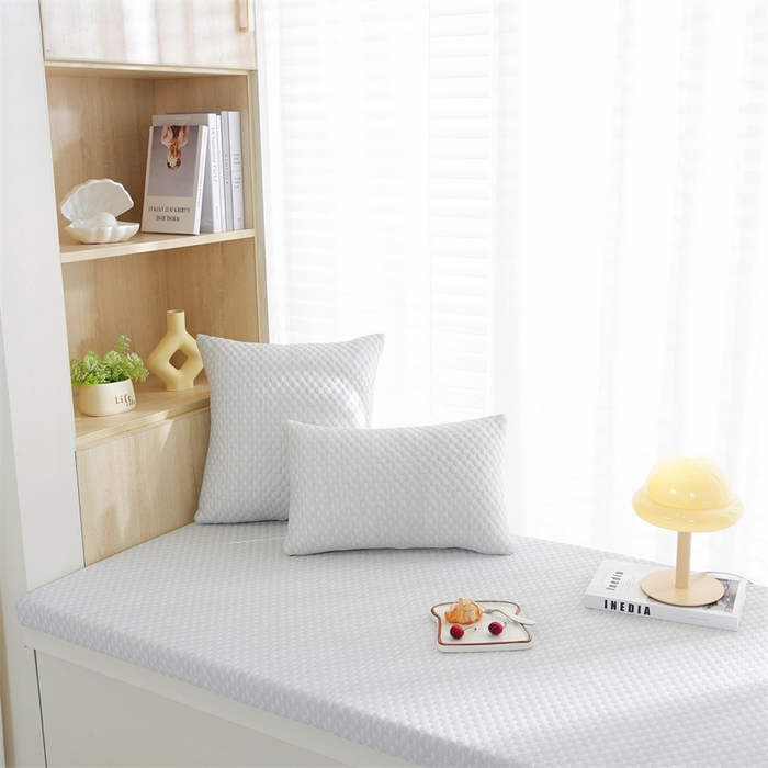 91家纺网 家纺一手货源 找家纺 共鸣沙发垫2024新款5cm厚50D凉豆豆海绵飘窗垫 凉豆豆灰色