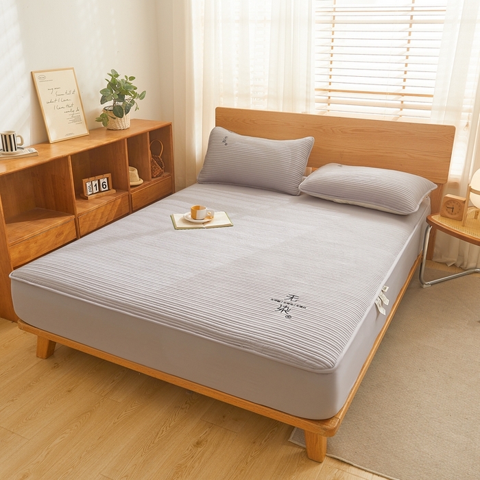 91家纺网 家纺一手货源 找家纺 鹿辉家居（原吉欧力） 2024新款无染刺绣夹棉床笠 无染深灰