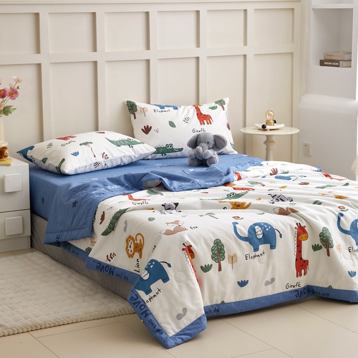 91家纺网 家纺一手货源 找家纺 怡家居 2024新款全棉印花手包边夏被四件套 森林王国