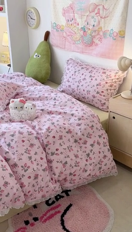 91家纺网 家纺一手货源 找家纺 昔可家纺 2024新款全棉仙仙雪纺纱花边四件套 春日粉草莓