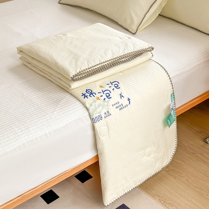 91家纺网 家纺一手货源 找家纺 澳洲羽 2024新款A类泡泡棉大豆夏被被子被芯 白色