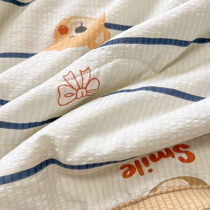 91家纺网 家纺一手货源 找家纺 安哆啦家纺 2024新款A类泡泡棉印花夏被四件套 小熊乐园