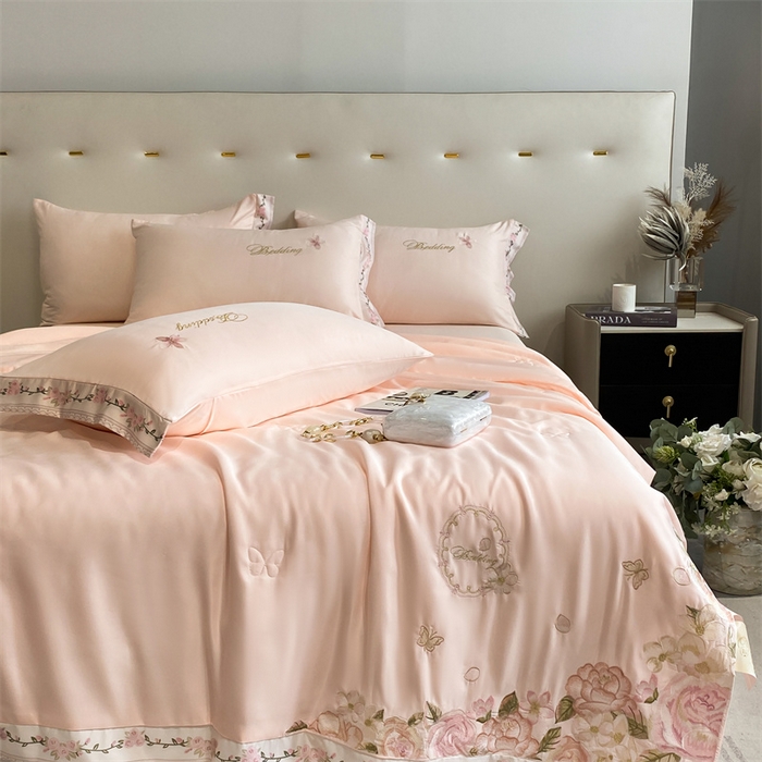 91家纺网 家纺一手货源 找家纺 （总）2024新款燕窝蛋白刺绣A类雪莲天丝数码边夏被四件套