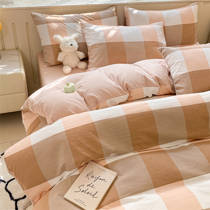 91家纺网 家纺一手货源 找家纺 盛秋家纺 2025新款亲肤格子水洗棉四件套 咖大格+奶茶