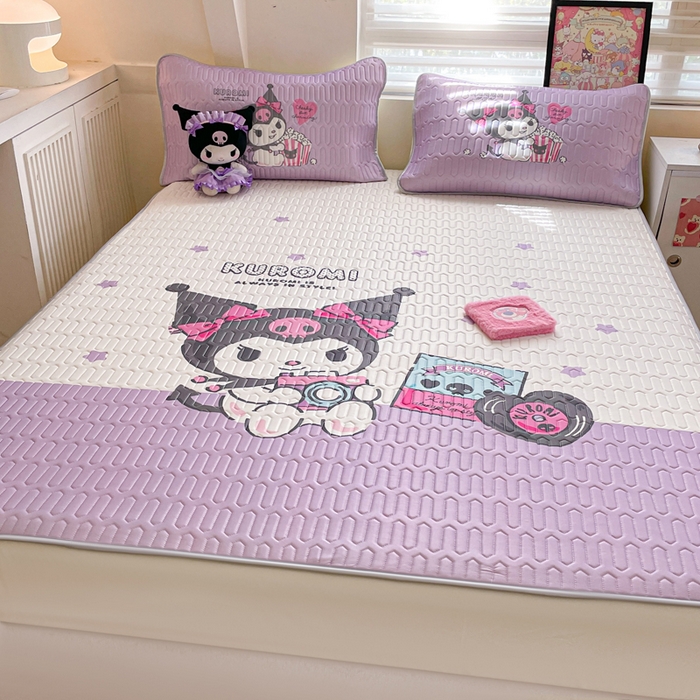 91家纺网 家纺一手货源 找家纺 金爱家 2024款三丽鸥乳胶凉席床笠款 相机库洛米