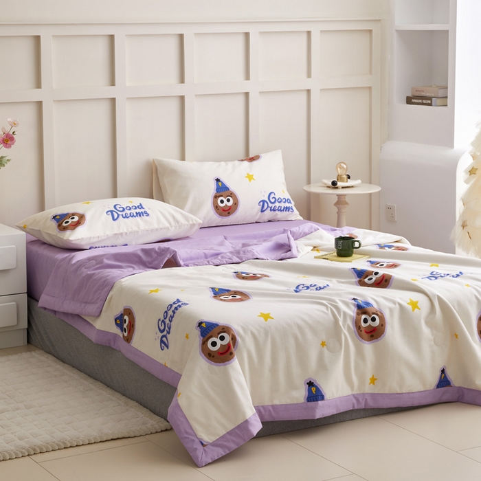 91家纺网 家纺一手货源 找家纺 怡家居 2024新款全棉印花手包边夏被四件套 微笑曲奇