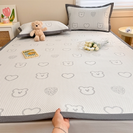 91家纺网 家纺一手货源 找家纺 （总）柒月家居 2024新款PE凉感豆豆复合款凉席套件