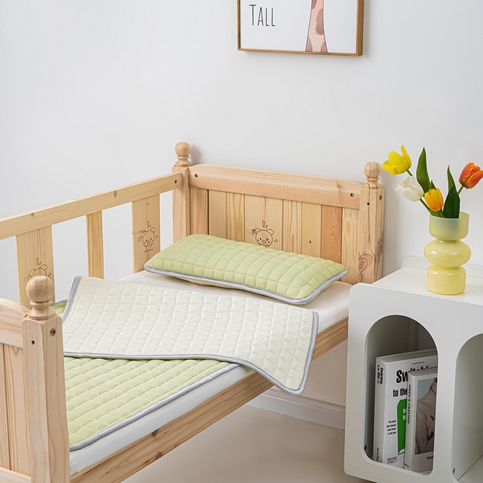 91家纺网 家纺一手货源 找家纺 吾诺家居 2024新款冰嘟嘟儿童硅胶凉席 果绿