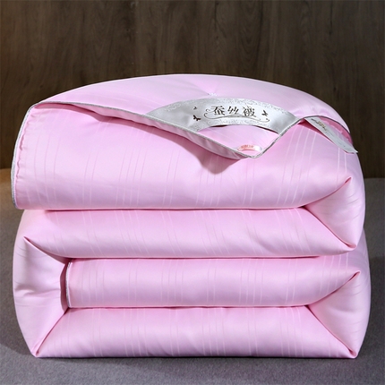 91家纺网 家纺一手货源 找家纺 恒鑫家纺 2025新款蚕丝被 粉色