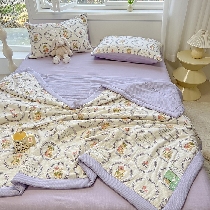 91家纺网 家纺一手货源 找家纺 安哆啦家纺 2024新款A类泡泡棉印花夏被四件套 圈圈熊