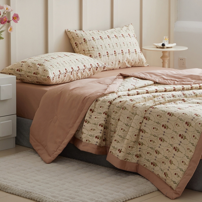 91家纺网 家纺一手货源 找家纺 怡家居 2024新款全棉印花手包边夏被四件套 沁恬