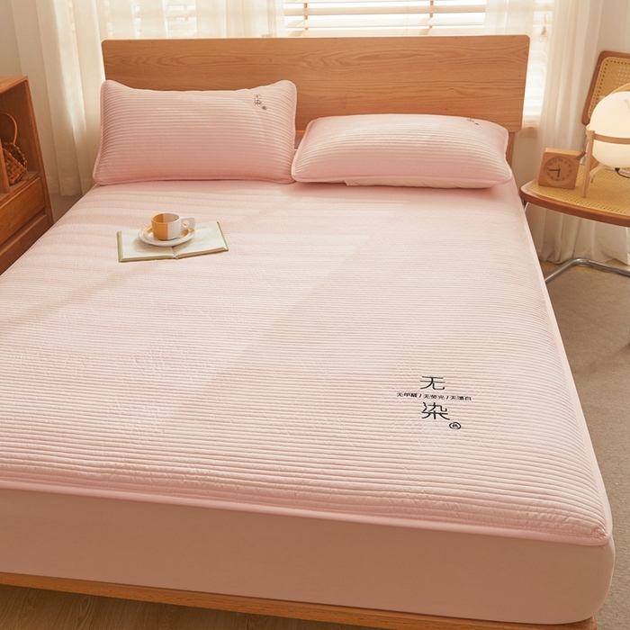 91家纺网 家纺一手货源 找家纺 鹿辉家居（原吉欧力） 2024新款无染刺绣夹棉床笠 无染浅粉