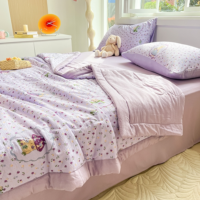 91家纺网 家纺一手货源 找家纺 安哆啦家纺 2024新款A类泡泡棉印花夏被四件套 庄园兔