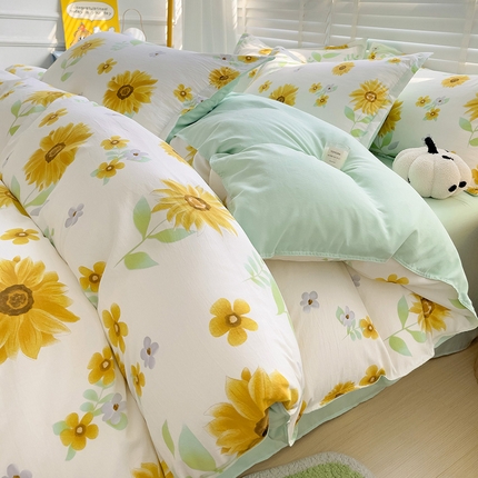 91家纺网 家纺一手货源 找家纺 KT猫直营店 2024新款小清新水洗棉印花四件套 葵花向日