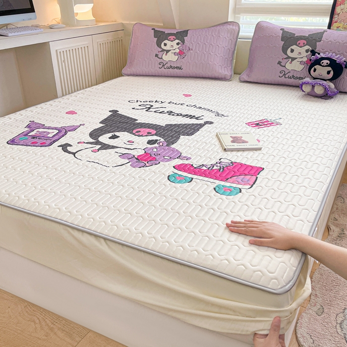 91家纺网 家纺一手货源 找家纺 金爱家 2024款三丽鸥乳胶凉席床笠款 抱抱熊库洛米