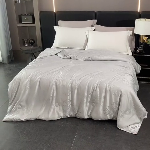 91家纺网 家纺一手货源 找家纺 恒鑫家纺 2025新款提花蚕丝夏凉被被子被芯 绅士灰