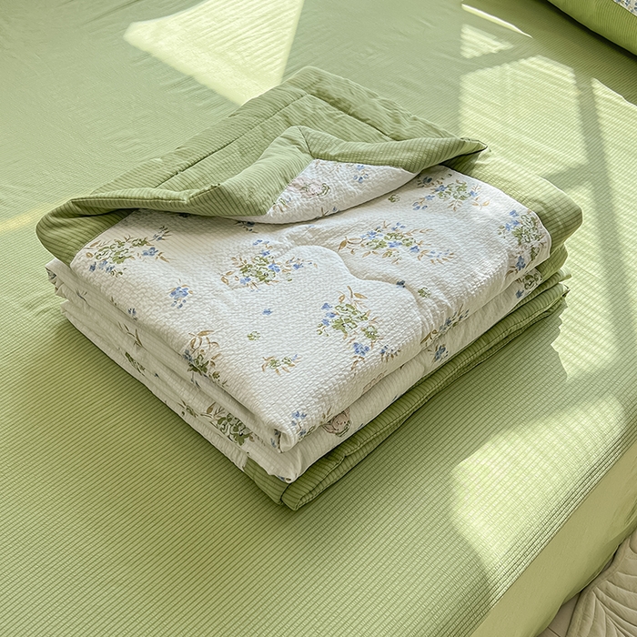 91家纺网 家纺一手货源 找家纺 安哆啦家纺 2024新款A类泡泡棉印花夏被四件套 花影