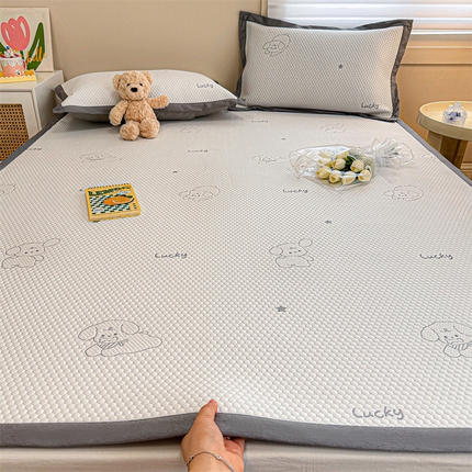 91家纺网 家纺一手货源 找家纺 （总）柒月家居 2024新款PE凉感豆豆复合款凉席套件