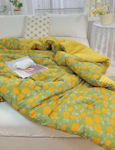 91家纺网 家纺一手货源 找家纺 江山被业 2025新款棉麻双层纱豆豆绒被芯 秋日