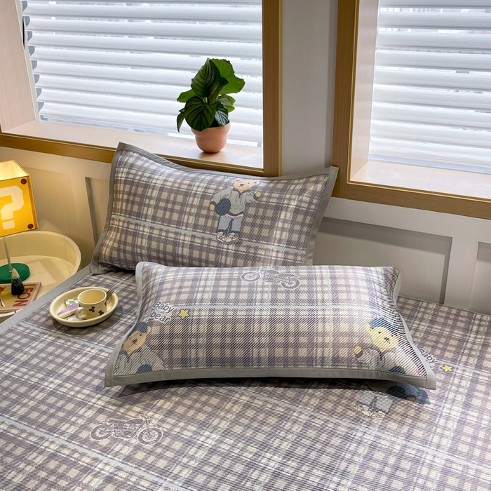 91家纺网 家纺一手货源 找家纺 佰亿莱 2024新款数码印花冰藤席 熊仔