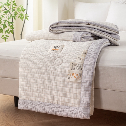 91家纺网 家纺一手货源 找家纺 江山被业 2025新款华夫格提花针织棉大豆纤维夏被 奶油白