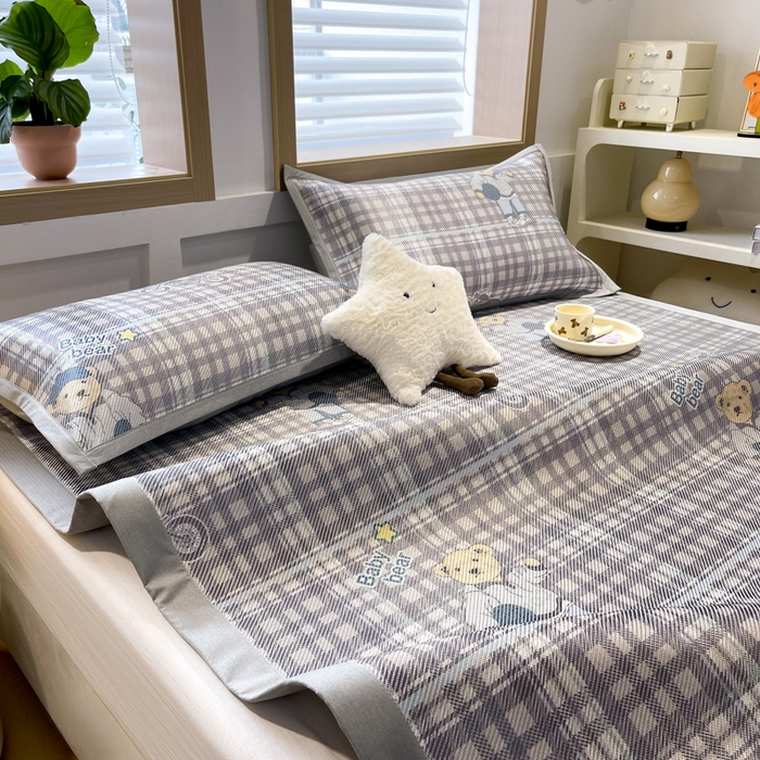 91家纺网 家纺一手货源 找家纺 佰亿莱 2024新款数码印花冰藤席 熊仔