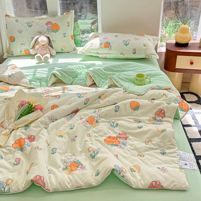91家纺网 家纺一手货源 找家纺 吉祥家纺 2024新款华夫格夏被床笠四件套 草莓小兔 绿