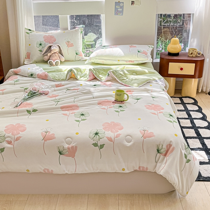 91家纺网 家纺一手货源 找家纺 吉祥家纺 2024新款华夫格夏被床笠四件套 微微南风 粉