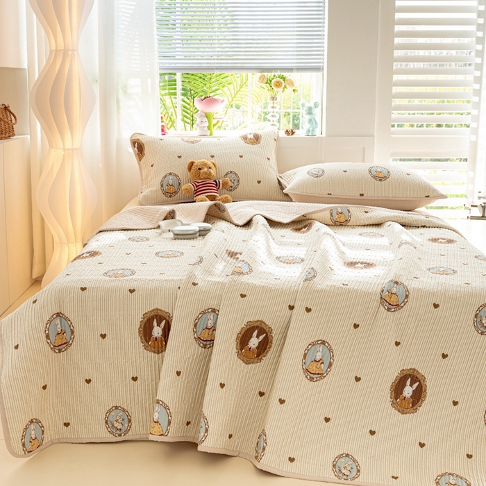 91家纺网 家纺一手货源 找家纺 X猫先生床笠 2025新款全棉床盖床单小清新夹棉床盖炕盖套件跑量款（暖光场景图） 蒙娜丽兔