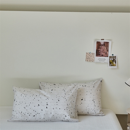 91家纺网 家纺一手货源 找家纺 窝米 2024新款全棉13370印花单品系列--枕套 平行时空枕套
