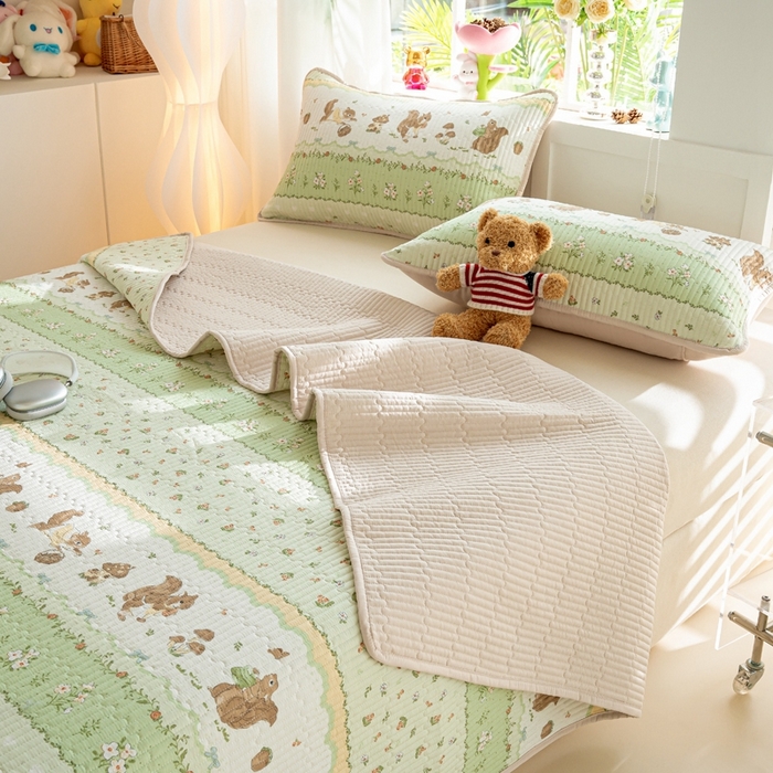 91家纺网 家纺一手货源 找家纺 X猫先生床笠 2025新款全棉床盖床单小清新夹棉床盖炕盖套件跑量款（暖光场景图） 松鼠森林