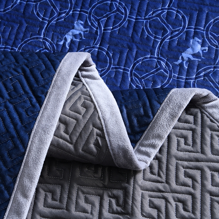 91家纺网 家纺一手货源 找家纺 爵仕家纺 2025新款A面宝宝绒B面磨毛布四季通用床盖 蓝马