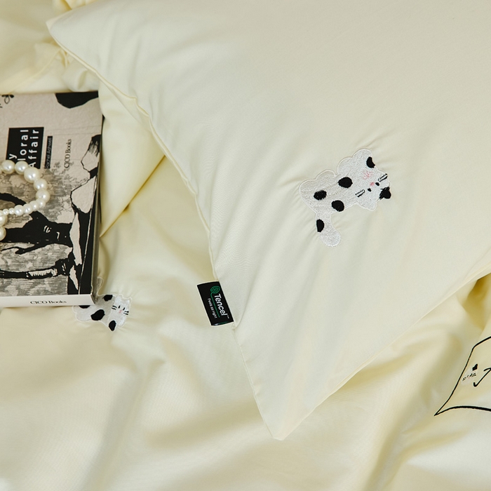 91家纺网 家纺一手货源 找家纺 荣轩家居 2024新款天丝棉刺绣四件套  波点猫-浅米黄