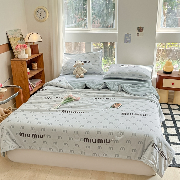 91家纺网 家纺一手货源 找家纺 吉祥家纺 2024新款华夫格夏被床笠四件套 时尚字母 灰