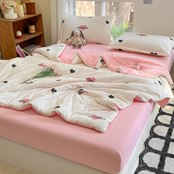 91家纺网 家纺一手货源 找家纺 吉祥家纺 2024新款华夫格夏被床笠四件套 爱心MM 白