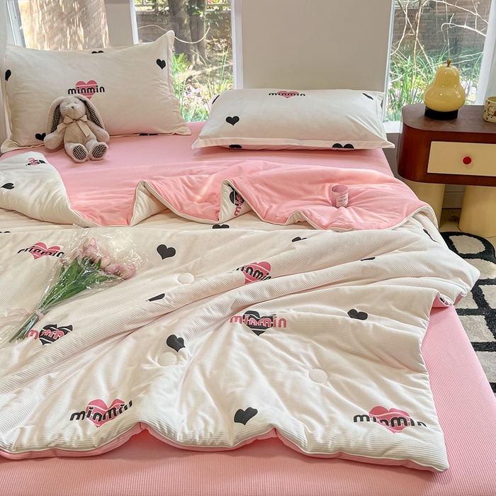 91家纺网 家纺一手货源 找家纺 吉祥家纺 2024新款华夫格夏被床笠四件套 爱心MM 白