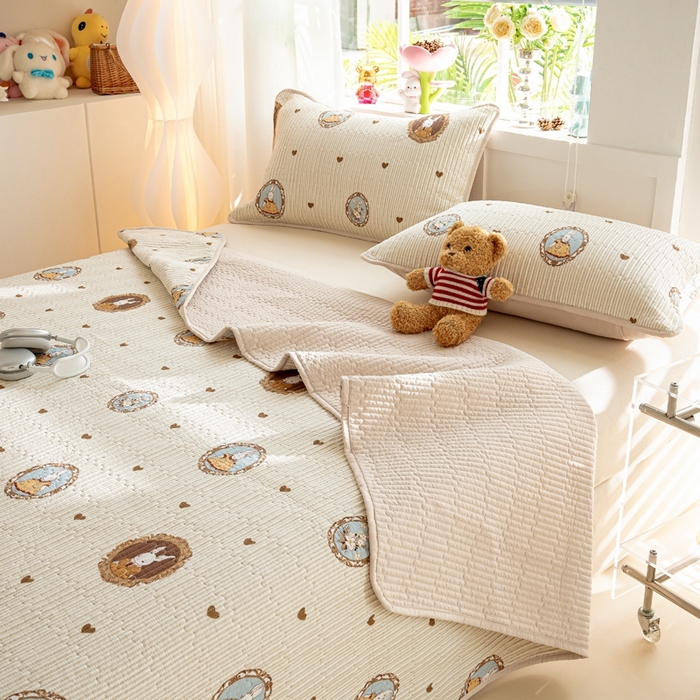 91家纺网 家纺一手货源 找家纺 X猫先生床笠 2025新款全棉床盖床单小清新夹棉床盖炕盖套件跑量款（暖光场景图） 蒙娜丽兔