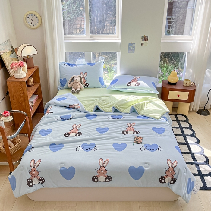 91家纺网 家纺一手货源 找家纺 吉祥家纺 2024新款华夫格夏被床笠四件套 爱心兔 兰