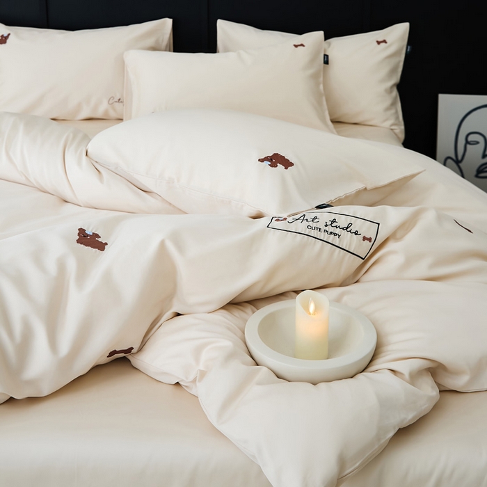 91家纺网 家纺一手货源 找家纺 荣轩家居 2024新款天丝棉刺绣四件套  泡芙狗-摩卡色