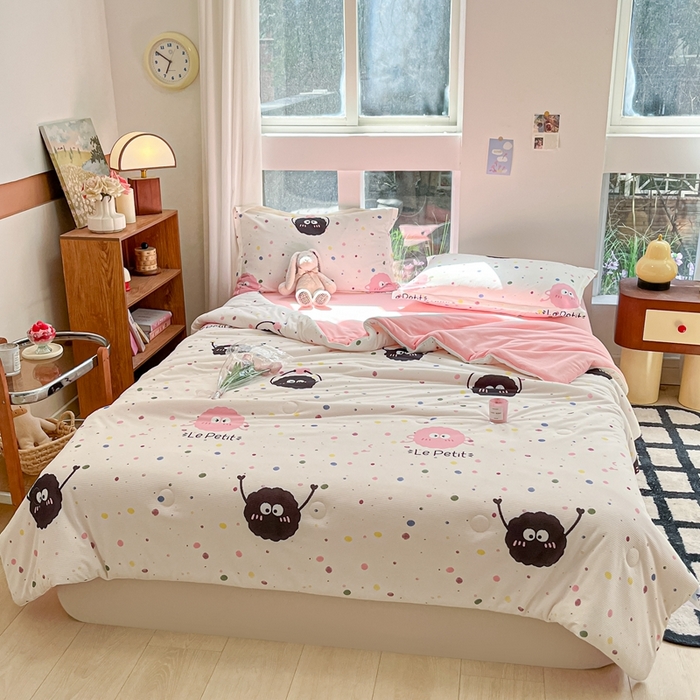 91家纺网 家纺一手货源 找家纺 吉祥家纺 2024新款华夫格夏被床笠四件套 彩色煤球 粉