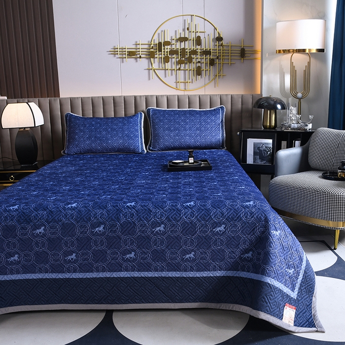 91家纺网 家纺一手货源 找家纺 爵仕家纺 2025新款A面宝宝绒B面磨毛布四季通用床盖 蓝马