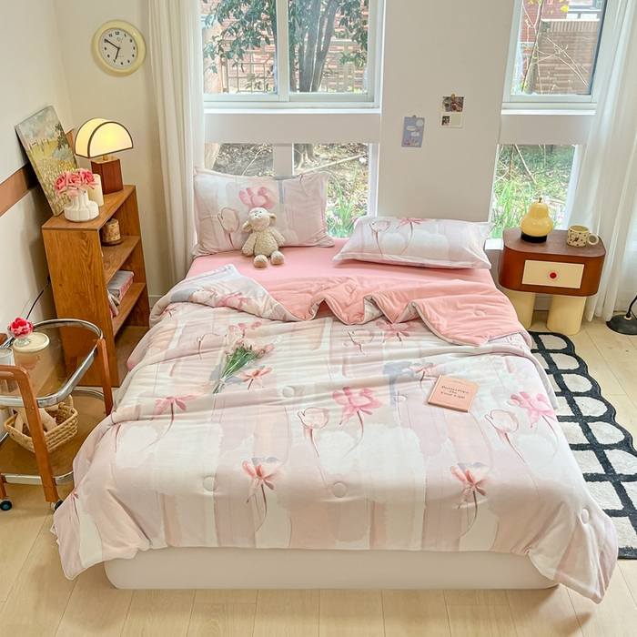 91家纺网 家纺一手货源 找家纺 吉祥家纺 2024新款华夫格夏被床笠四件套 水晕 粉