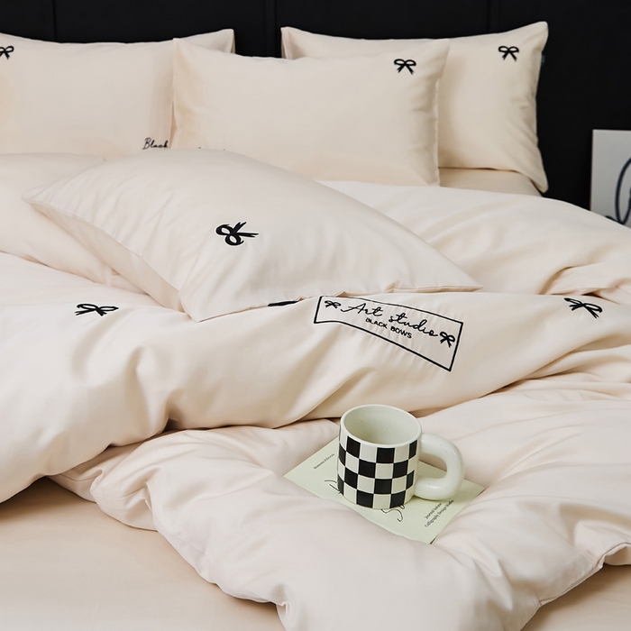 91家纺网 家纺一手货源 找家纺 荣轩家居 2024新款天丝棉刺绣四件套  蝴蝶结-浅粉