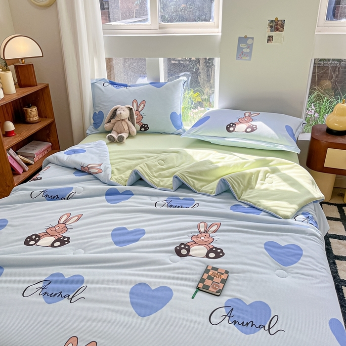 91家纺网 家纺一手货源 找家纺 吉祥家纺 2024新款华夫格夏被床笠四件套 爱心兔 兰