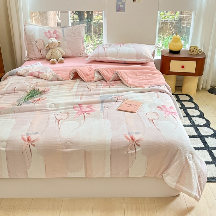 91家纺网 家纺一手货源 找家纺 吉祥家纺 2024新款华夫格夏被床笠四件套 水晕 粉