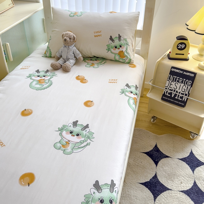 91家纺网 家纺一手货源 找家纺 金鑫汇 2024新款全棉卡通印花学生床垫套床笠系列 小青龙