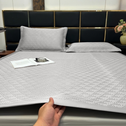 91家纺网 家纺一手货源 找家纺 （总）桂雅居 2024新款竹纤维纳凉养生抑菌软凉席-逸生满竹（大客户微信私聊）